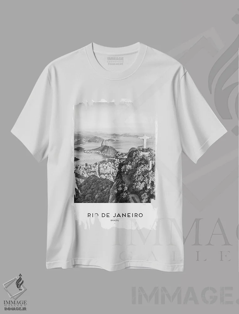 تیشرت سفید طرح دار ریو برزیل، عکاسی سیاه و سفید اثر نائومی دیویس | فروشگاه ایماژ