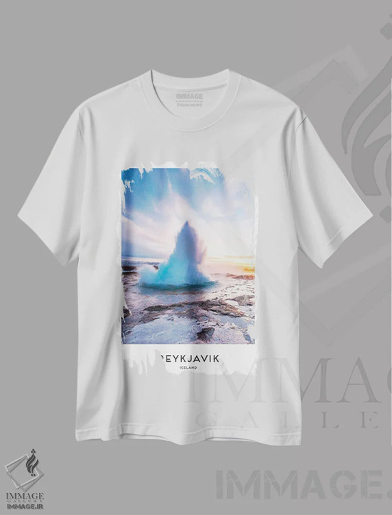 تیشرت سفید طرح دار ریکیاویک ایسلند، مدیوم اثر نائومی دیویس | immage.ir