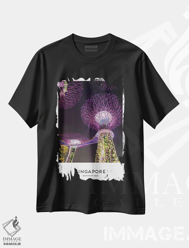 تیشرت مشکی طرح دار سنگاپور، مدیوم اثر نائومی دیویس | فروشگاه ایماژ