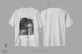 تیشرت سفید طرح دار سنگاپور، عکاسی سیاه و سفید اثر نائومی دیویس | فروشگاه ایماژ