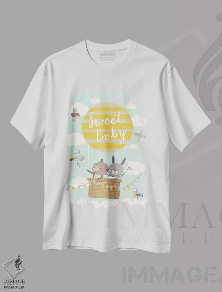 تیشرت سفید طرح دار ماجراجویی بادکنکی کودکانه ۳، تزئینی اثر نانسی مک کنزی | فروشگاه ایماژ