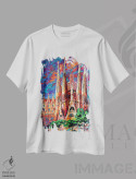 تیشرت سفید طرح دار لا ساگرادا فامیلیا، آبستره اثر ناتاشا میلیوس | فروشگاه ایماژ