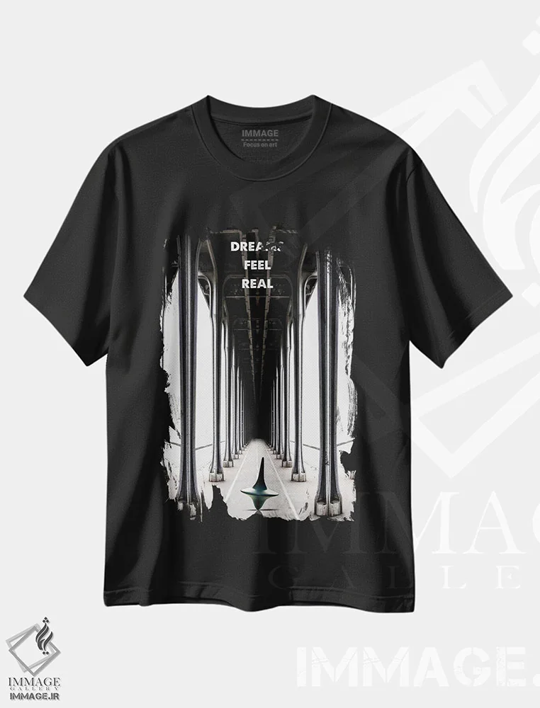 تیشرت مشکی طرح دار هنر فیلم سفر تلقین، هنر دیجیتال اثر ۲ توست دیزاین | فروشگاه ایماژ