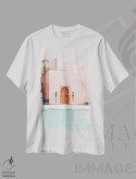 تیشرت سفید طرح دار هتل صورتی، تزئینی اثر آملیا نویز | فروشگاه ایماژ