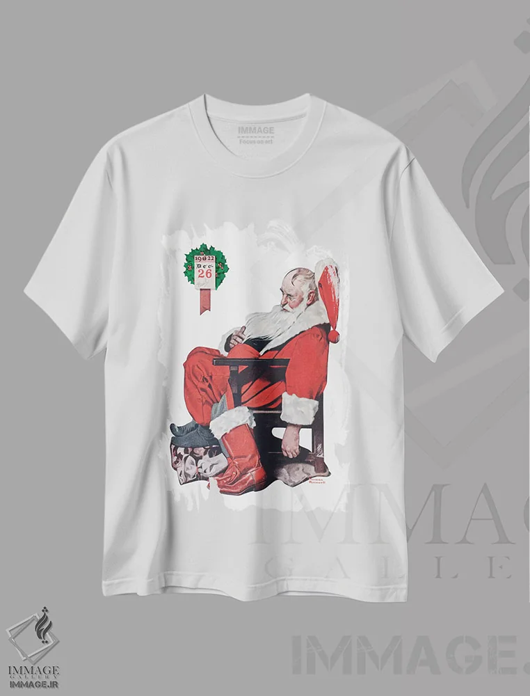 تیشرت سفید طرح دار روز بعد از کریسمس، هنر فاخر کلاسیک اثر نورمن راکول | immage.ir