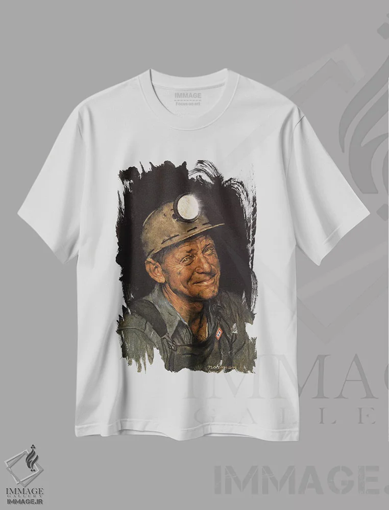 تیشرت سفید طرح دار زغال سنگ آمریکا را استخراج کنید، دکور آمریکایی اثر نورمن راکول | immage.ir