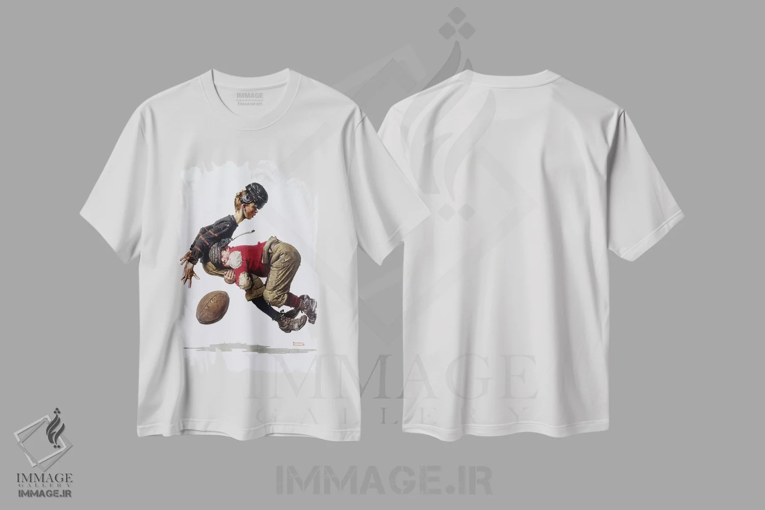 تیشرت سفید طرح دار پسر در حال تکل فوتبال، هنر فاخر کلاسیک اثر نورمن راکول | فروشگاه ایماژ