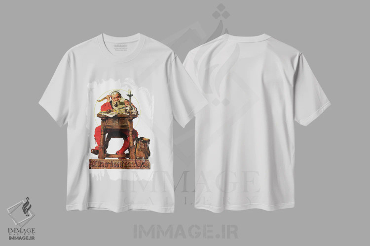 تیشرت سفید طرح دار بابانوئل پشت میزش، هنر فاخر کلاسیک اثر نورمن راکول | فروشگاه ایماژ