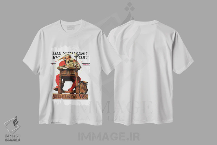تیشرت سفید طرح دار جلد بابانوئل پشت میزش، هنر فاخر کلاسیک اثر نورمن راکول | immage.ir