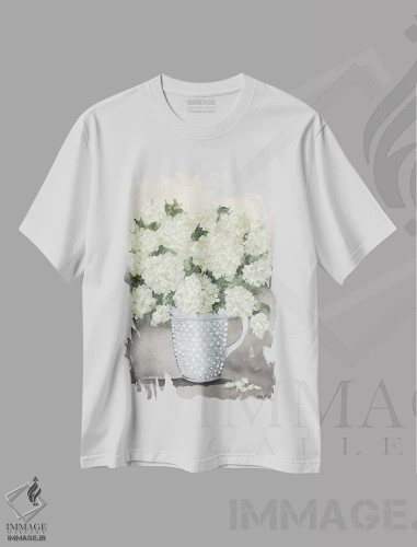 تیشرت سفید طرح دار هورتانسیا با طرح زائده، دکور روستایی اثر جولی نورکوس | فروشگاه ایماژ