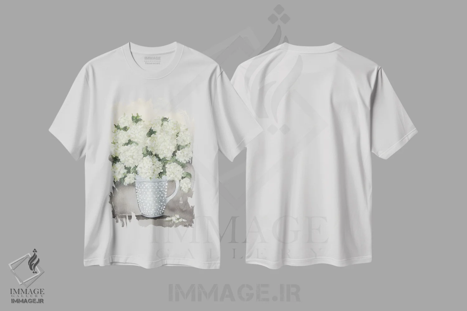 تیشرت سفید طرح دار هورتانسیا با طرح زائده، دکور روستایی اثر جولی نورکوس | فروشگاه ایماژ