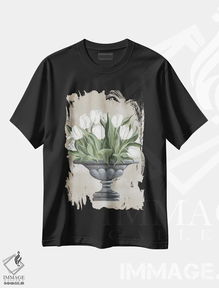 تیشرت مشکی طرح دار گلدان لاله، دکور معاصر اثر جولی نورکوس | فروشگاه ایماژ