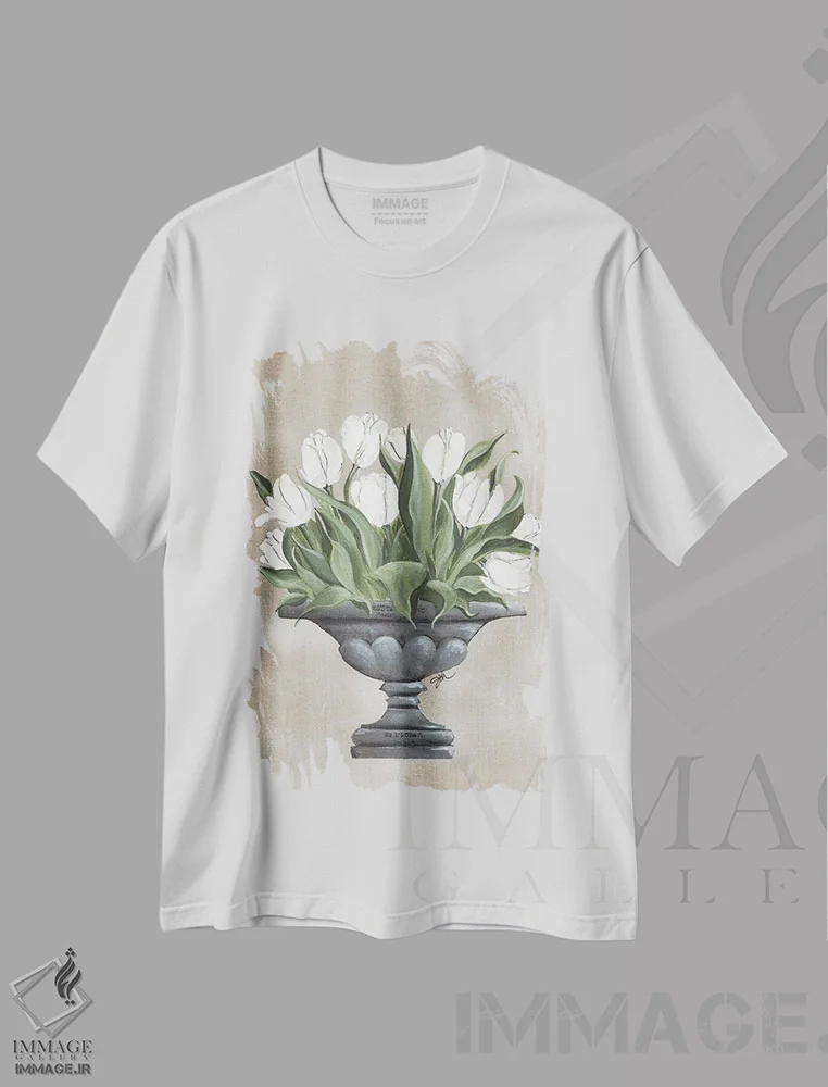تیشرت سفید طرح دار گلدان لاله، دکور معاصر اثر جولی نورکوس | immage.ir
