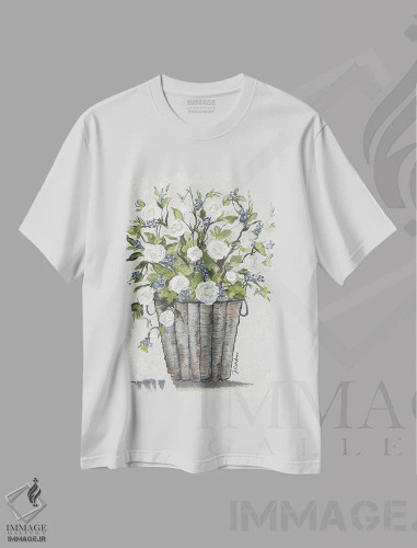 تیشرت سفید طرح دار سبد گل رز شیرین، دکور معاصر اثر جولی نورکوس | فروشگاه ایماژ