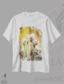 تیشرت سفید طرح دار گل های کروکوس، مدیوم اثر نیک ریو | فروشگاه ایماژ