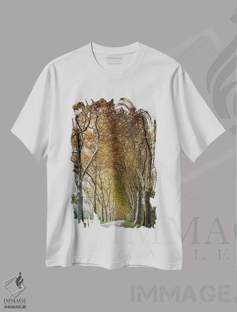 تیشرت سفید طرح دار کوچه درختان بلند پاییزی، مدیوم اثر نیک ریو | immage.ir