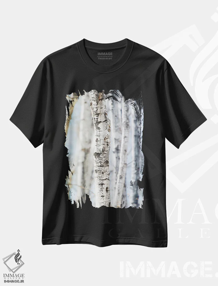 تیشرت مشکی طرح دار درخت توس از نمای نزدیک با نور آسمان آبی، مدیوم اثر نیک ریو | immage.ir