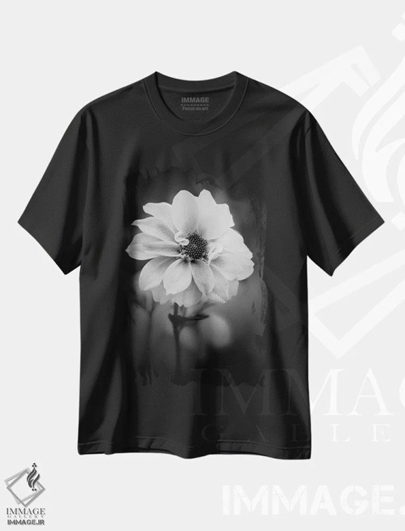 تیشرت مشکی طرح دار شبنم روی گل سفید، مدیوم اثر نیک ریو | immage.ir