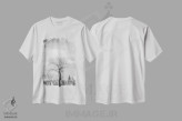 تیشرت سفید طرح دار درخت تنها پوشیده از برف، مدیوم اثر نیک ریو | immage.ir