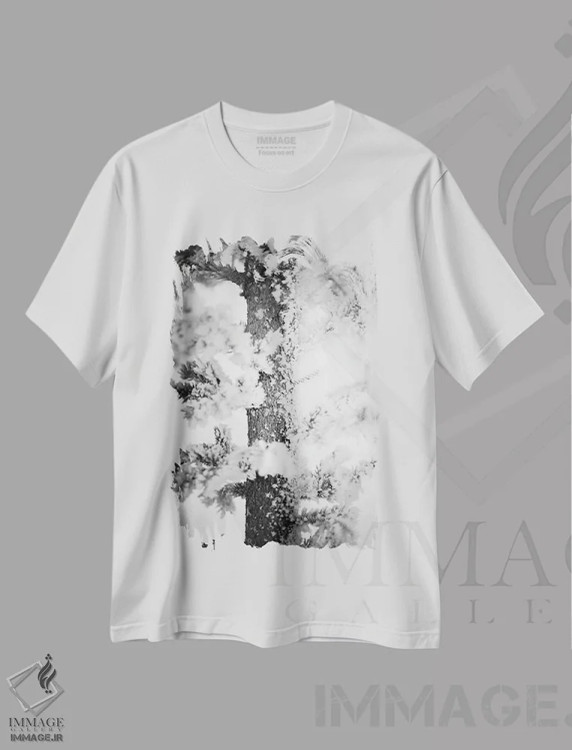 تیشرت سفید طرح دار کاج یخ زده از نزدیک، مدیوم اثر نیک ریو | فروشگاه ایماژ