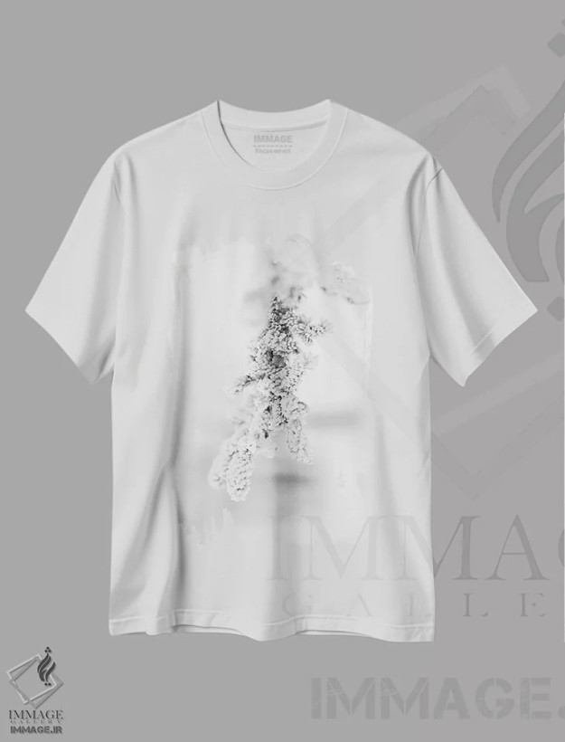 تیشرت سفید طرح دار شاخه کاج یخ زده، دکور تعطیلات اثر نیک ریو | فروشگاه ایماژ