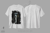 تیشرت سفید طرح دار پنگوئن در میان دود، آبستره اثر نیک ریو | immage.ir