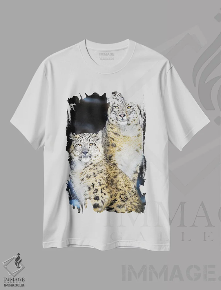 تیشرت سفید طرح دار پرتره پلنگ برفی مادر و دختر، مدیوم اثر نیک ریو | immage.ir