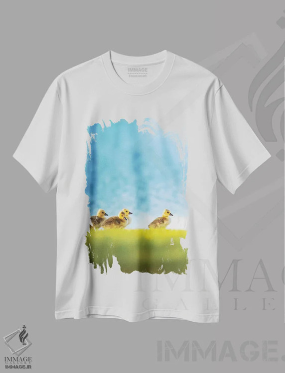 تیشرت سفید طرح دار جوجه ها یا پیروی از رهبر، مدیوم اثر نیک ریو | immage.ir