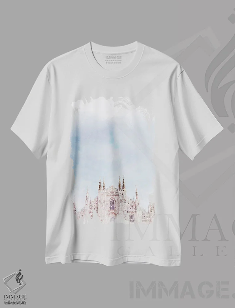 تیشرت سفید طرح دار پوستر سفر به دوئومو میلان، هنر دیجیتال اثر ناتالی رایان | فروشگاه ایماژ