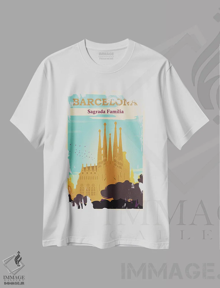 تیشرت سفید طرح دار پوستر ساگرادا فامیلیا بارسلونا، تزئینی اثر ناتالی رایان | immage.ir