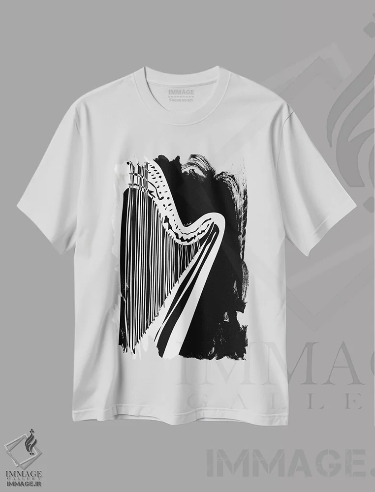 تیشرت سفید طرح دار چنگ مشکی، هنر تزئینی سیاه و سفید اثر نیسه کرونا | فروشگاه ایماژ