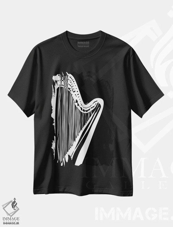 تیشرت مشکی طرح دار چنگ مشکی، هنر تزئینی سیاه و سفید اثر نیسه کرونا | immage.ir