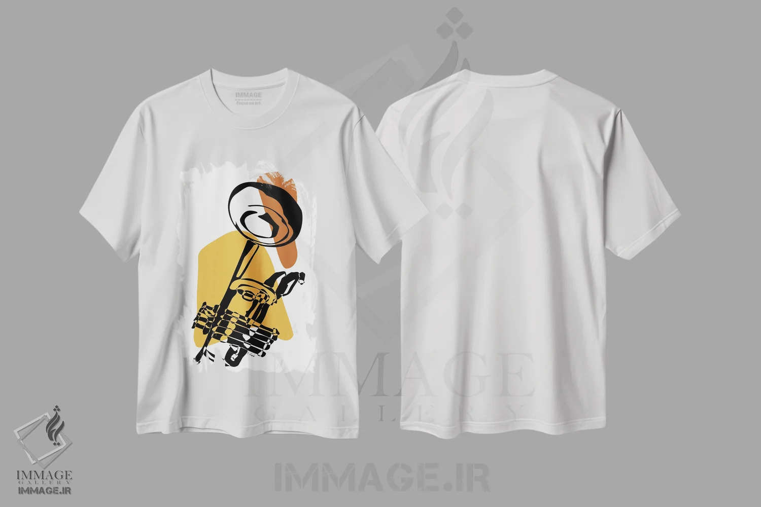 تیشرت سفید طرح دار ترومپت خاکی رنگ، تزئینی اثر نیسه کرونا | immage.ir