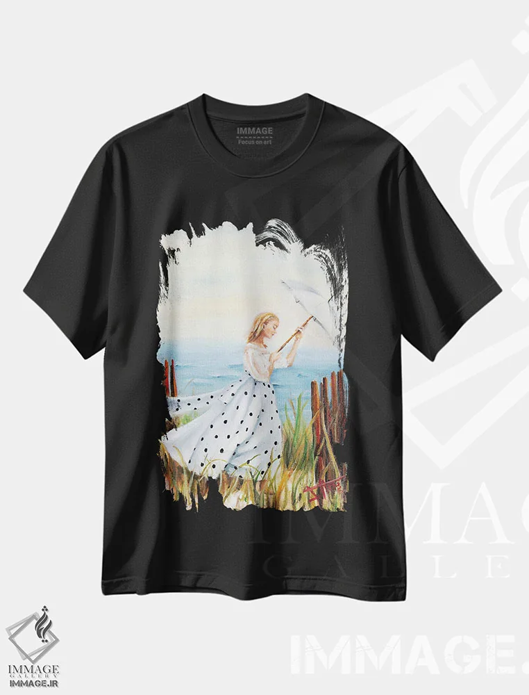 تیشرت مشکی طرح دار قدم زدن در ساحل، دکور ساحلی اثر سلمی نصرالدین | immage.ir