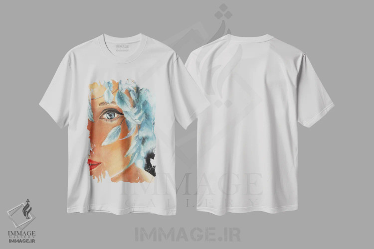 تیشرت سفید طرح دار پر آبی، هنر فاخر معاصر اثر سلمی نصرالدین | فروشگاه ایماژ