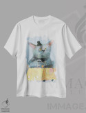 تیشرت سفید طرح دار گربه در ماشین زرد، دکور معاصر اثر ناتالیا شالوشویلی | فروشگاه ایماژ