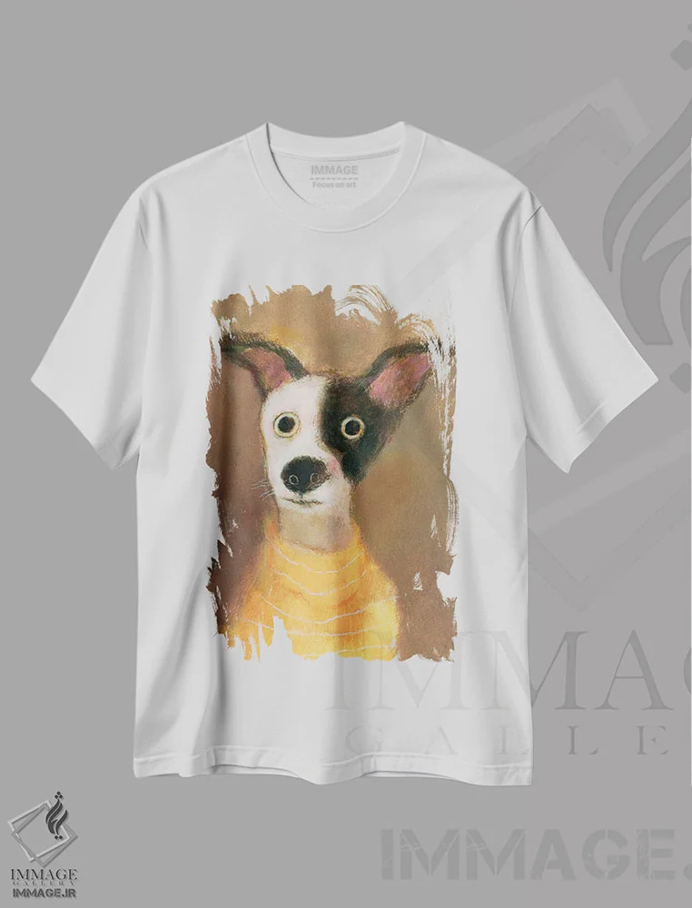 تیشرت سفید طرح دار جامپر زرد، تزئینی اثر ناتالیا شالوشویلی | immage.ir