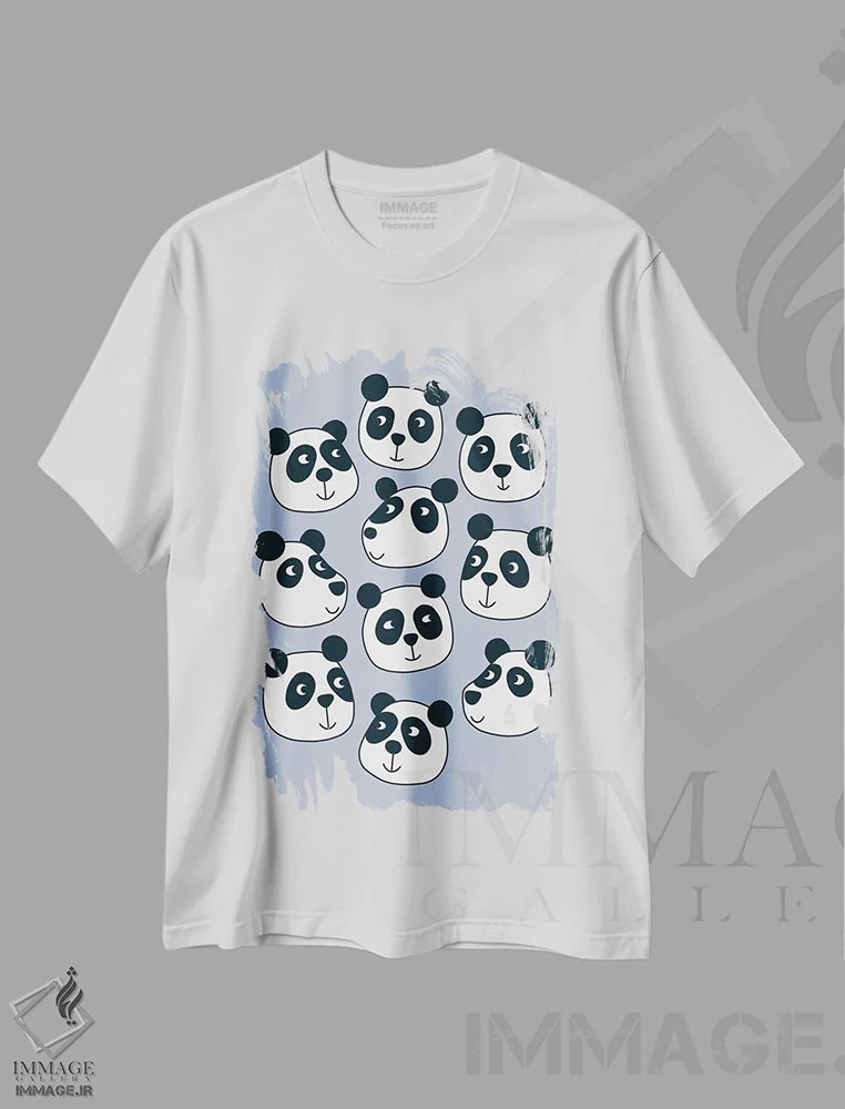 تیشرت سفید طرح دار خرس پاندا روی زمینهٔ آبی پری وینکل، هنر دیجیتال اثر نیک اسکویرل | immage.ir