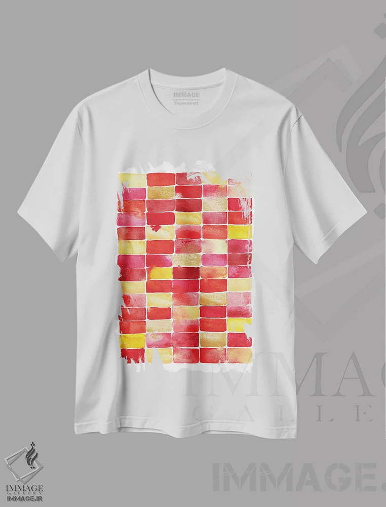 تیشرت سفید طرح دار اشکال هندسی قرمز، زرد و طلایی، آبستره اثر نیک اسکویرل | immage.ir