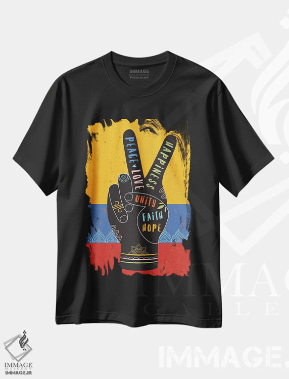 تیشرت مشکی طرح دار دست در دست، تایپوگرافی اثر نینا سوِن | immage.ir