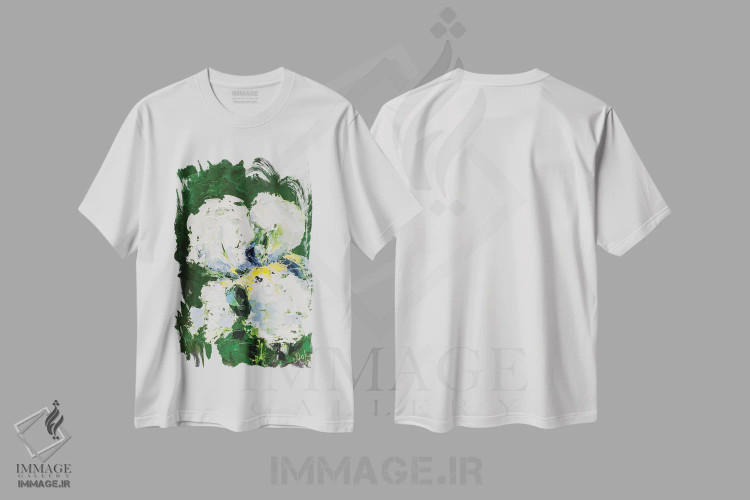 تیشرت سفید طرح دار زنبق سفید، دکور معاصر اثر ناتالی مک | فروشگاه ایماژ