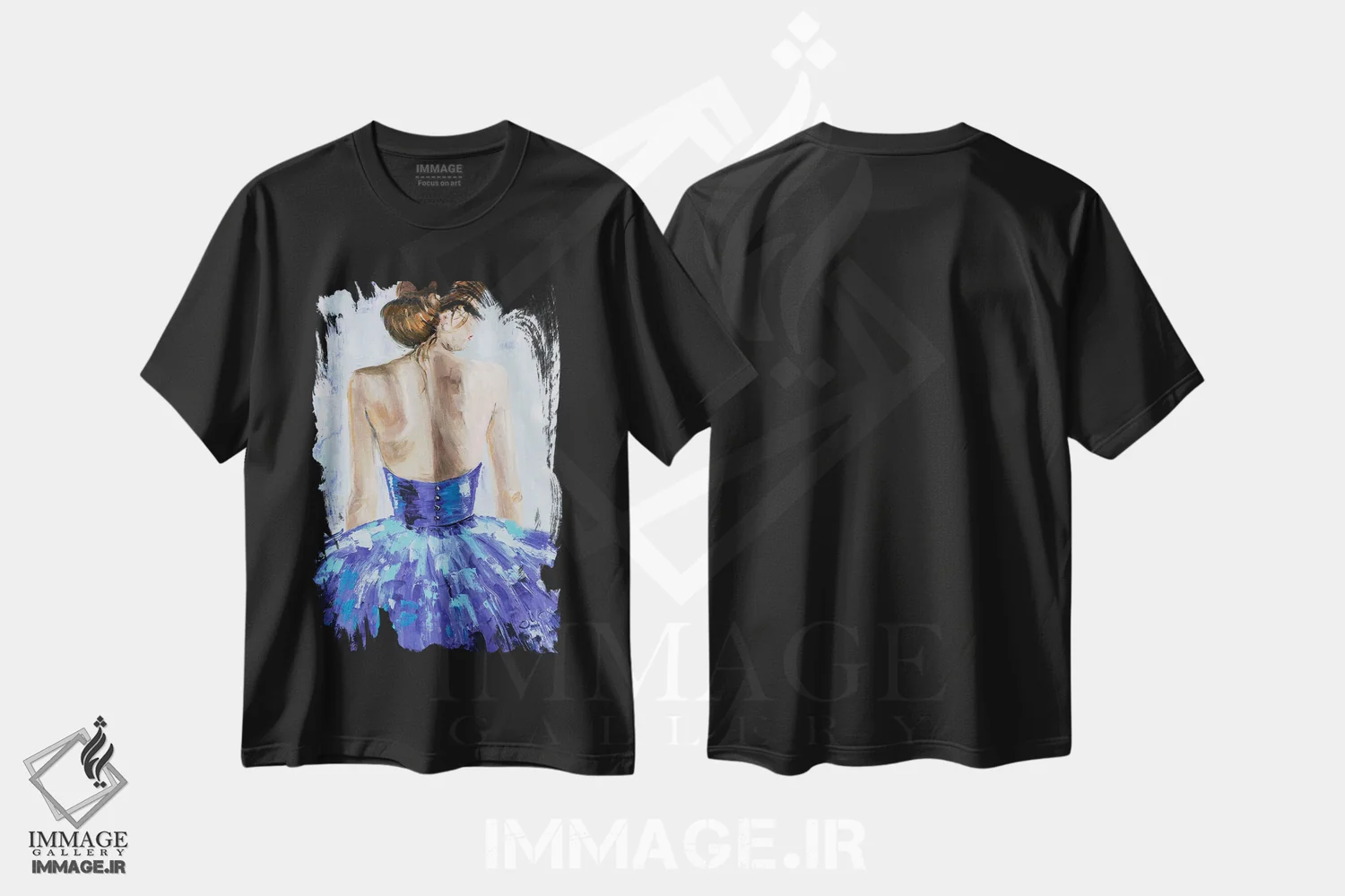 تیشرت مشکی طرح دار زن با لباس آبی، مدیوم اثر ناتالی مک | immage.ir