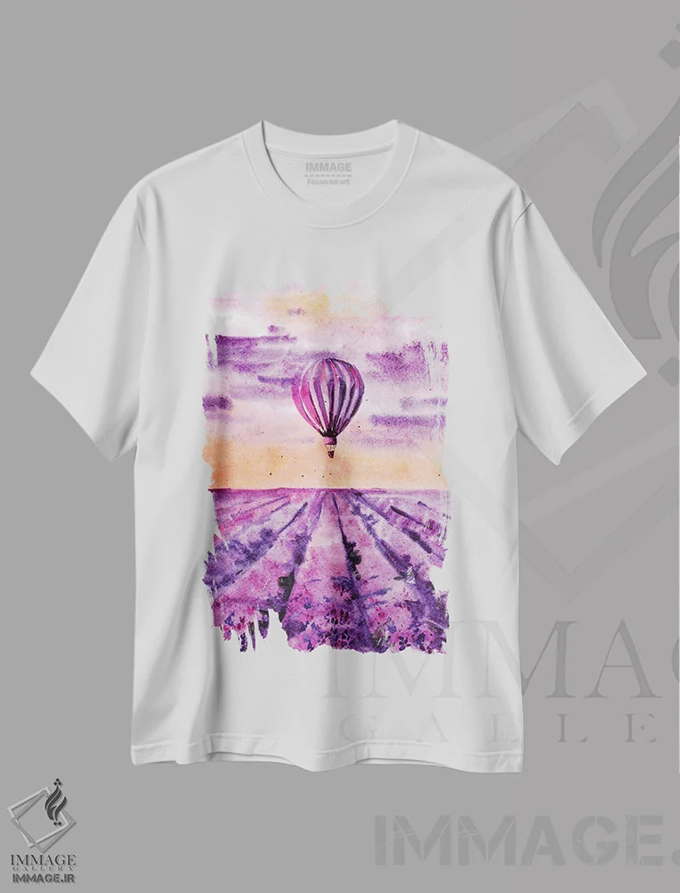 تیشرت سفید طرح دار بالن هوای گرم بر فراز مزرعه اسطوخودوس، مدیوم اثر ناتالی مک | immage.ir