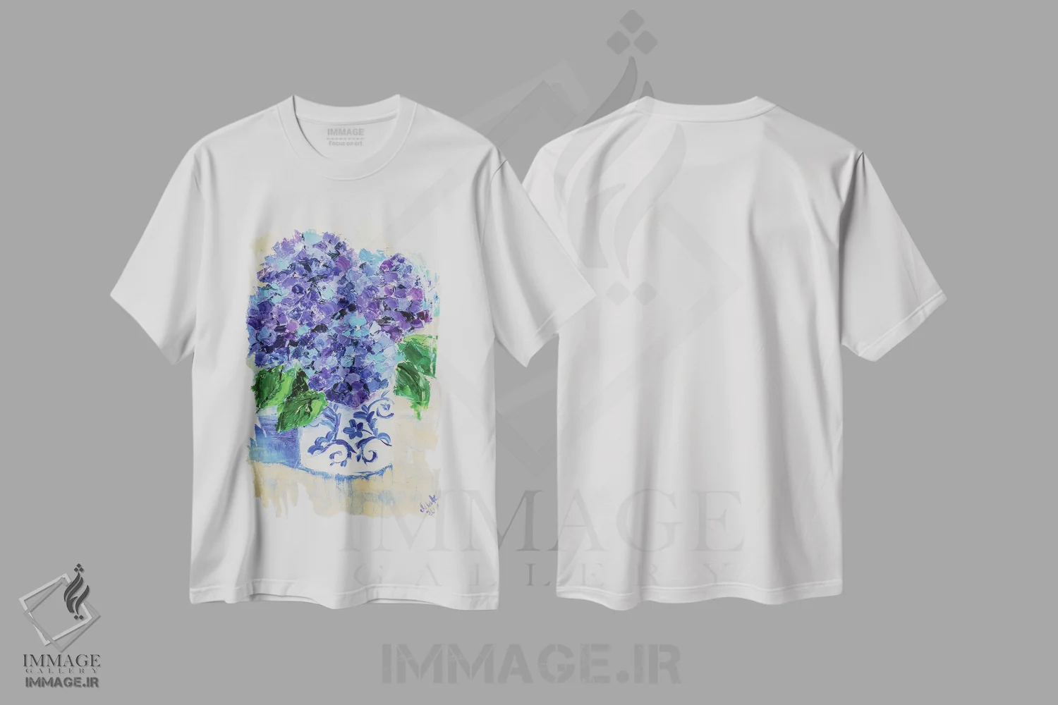 تیشرت سفید طرح دار هورتانسیا بنفش، دکور روستایی اثر ناتالی مک | immage.ir