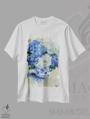 تیشرت سفید طرح دار هورتانسیا سفید و آبی، دکور معاصر اثر ناتالی مک | فروشگاه ایماژ