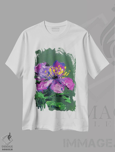 تیشرت سفید طرح دار گل بنفش، دکور معاصر اثر ناتالی مک | فروشگاه ایماژ