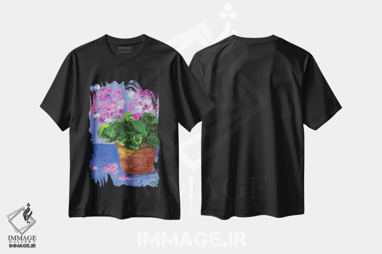 تیشرت مشکی طرح دار شمعدانی صورتی، دکور معاصر اثر ناتالی مک | فروشگاه ایماژ