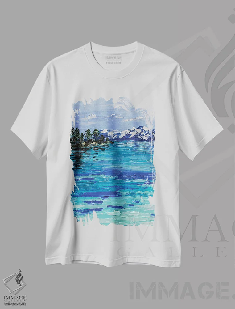 تیشرت سفید طرح دار دریاچه تاهو و کوهستان، دکور کلبه و لژ اثر ناتالی مک | فروشگاه ایماژ