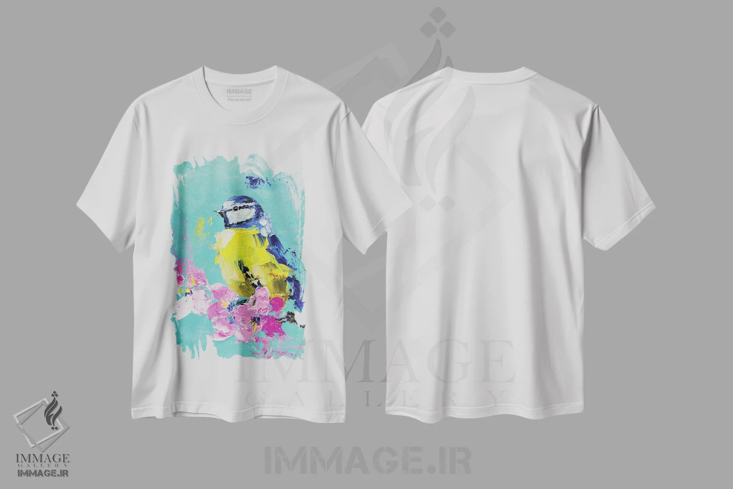 تیشرت سفید طرح دار کمرسیاه آبی روی شاخه، مدیوم اثر ناتالی مک | immage.ir