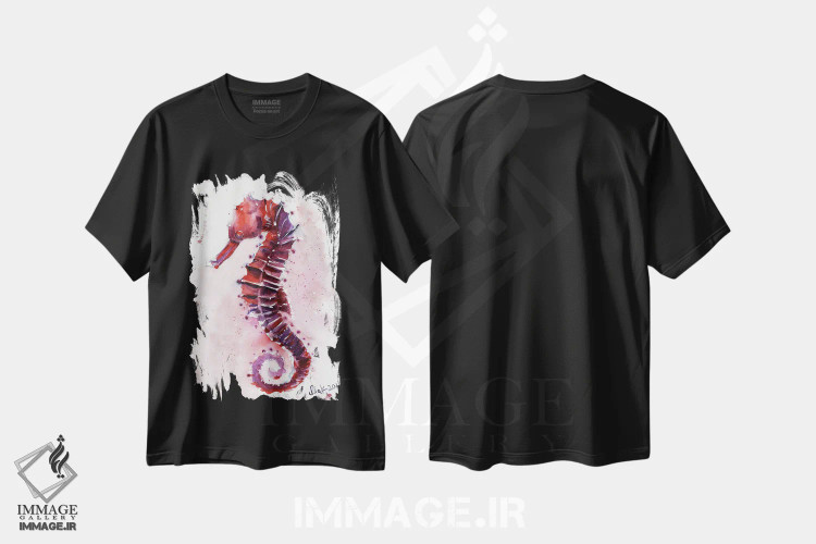 تیشرت مشکی طرح دار اسب دریایی، دکور ساحلی اثر ناتالی مک | immage.ir